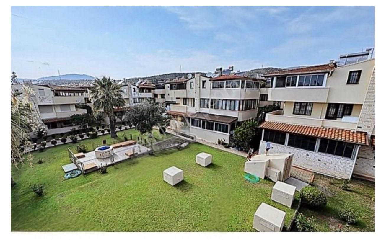 Balıkesir Edremit Akçay Narlsahile Çok Yakın Yaklaşık70-100 Metre Ulaşım Rahat Yazlık Site İçinde