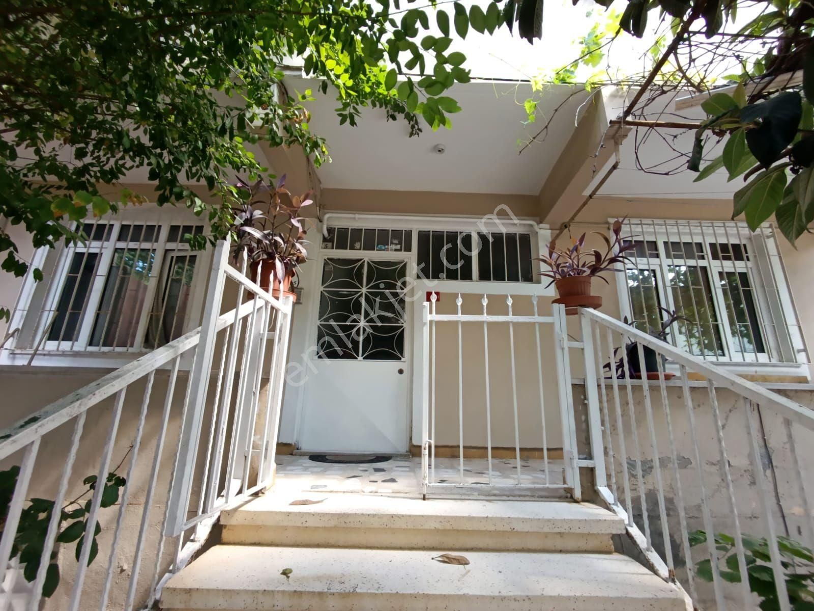 Sarıyer Kazım Karabekır Mahallesinde Satılık 2+1 Daire