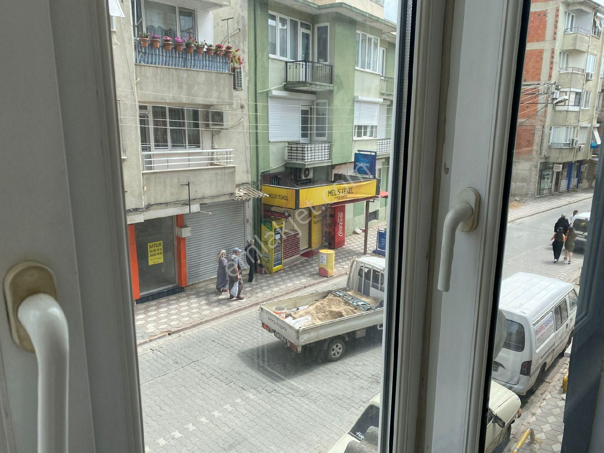 Premar Ayvada'dan Edremit 2.kat Bakımlı 3+1 Daire