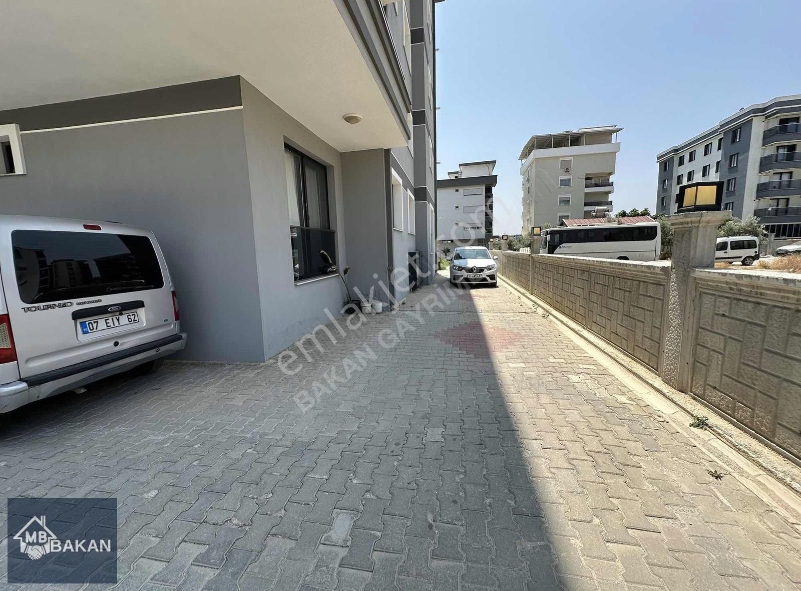 Bakan'dan / 150 M2 / 3+1 Fırsat! / Geniş 2 Balkonlu