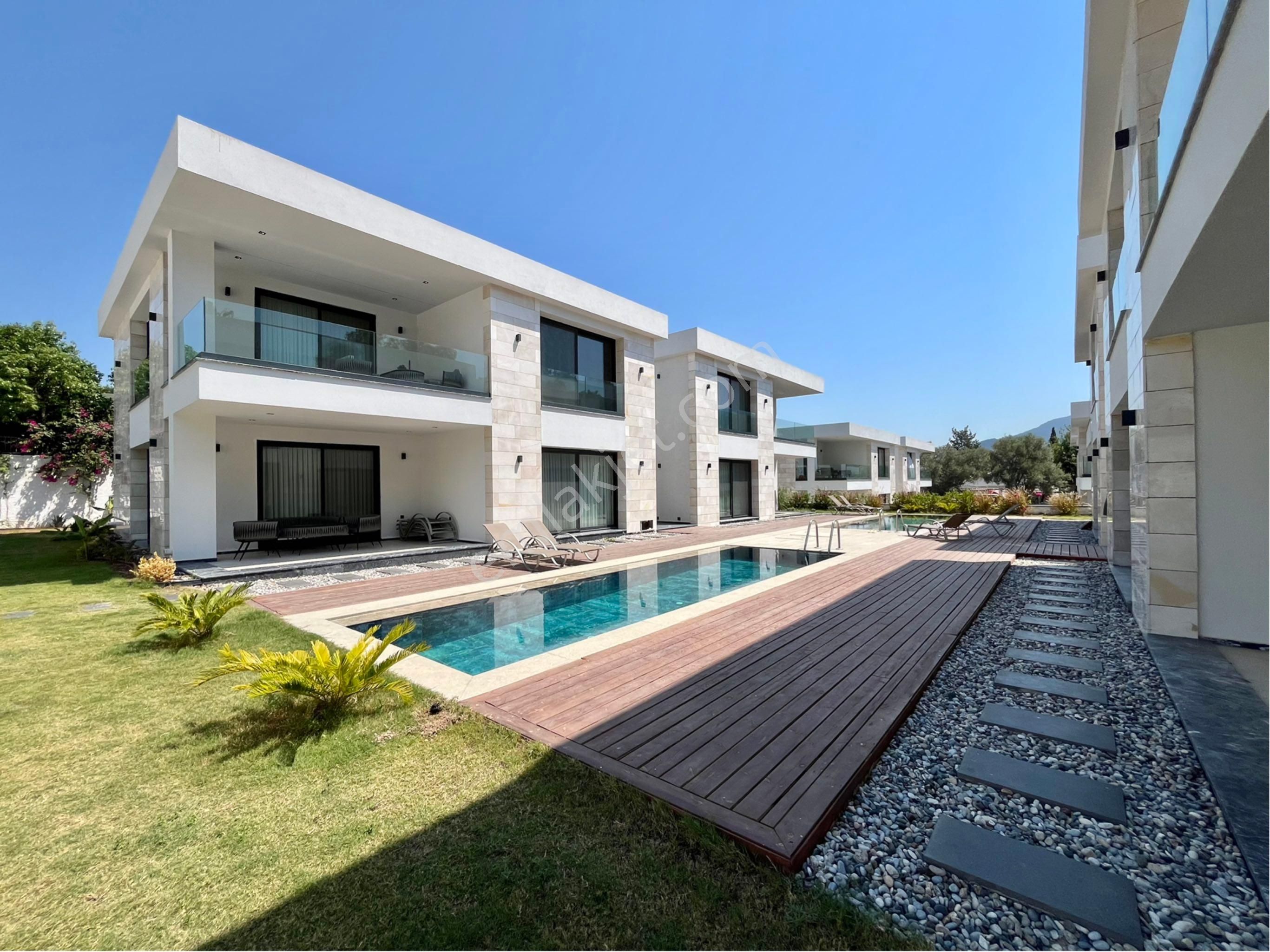 Bodrum Torba Denize 150mt Mesafede 3+1 Sıfır Daireler