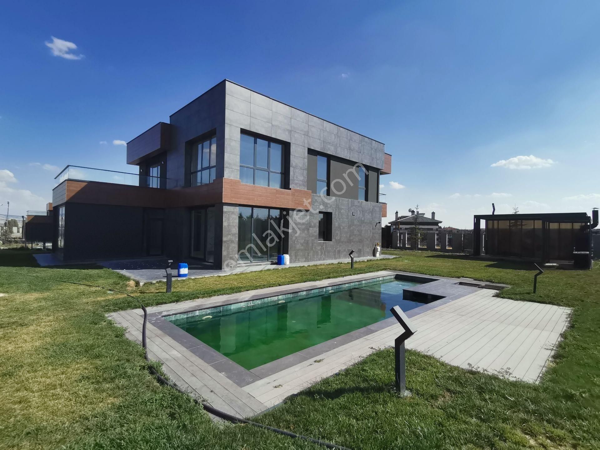 Gölbaşı Lexus Villaları Sitesi 5+1 Havuzlu Satılık Son Villa