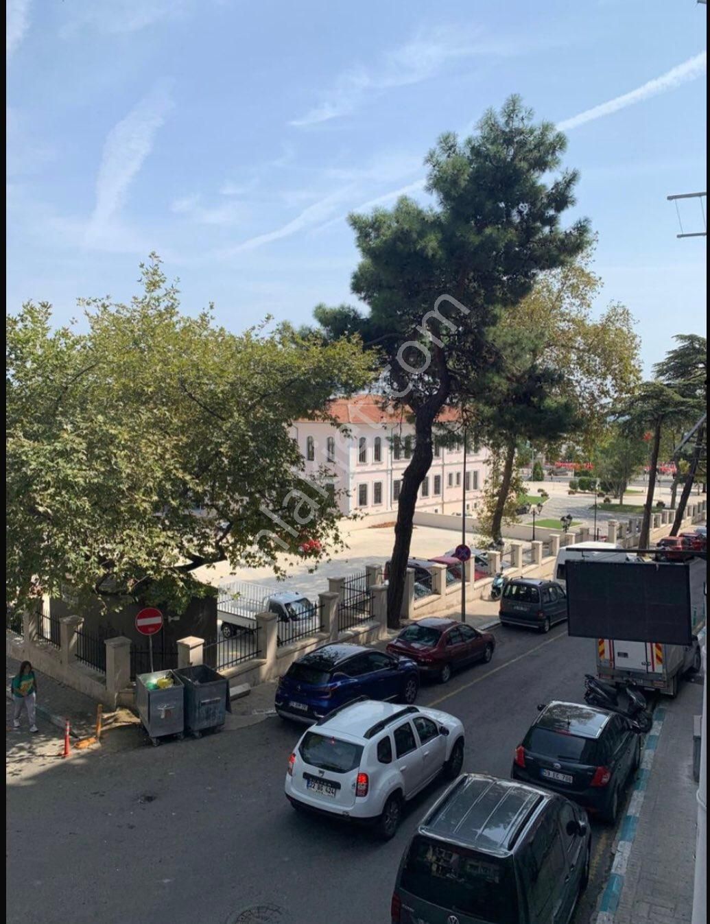 Sahibinden Kiralik Daire Carsida Okullara Yakin Sahile Yakin