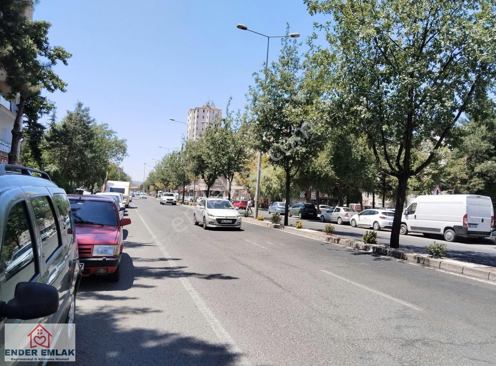 Hunat Mahallesinde Satlik 3+1 Ara Kat