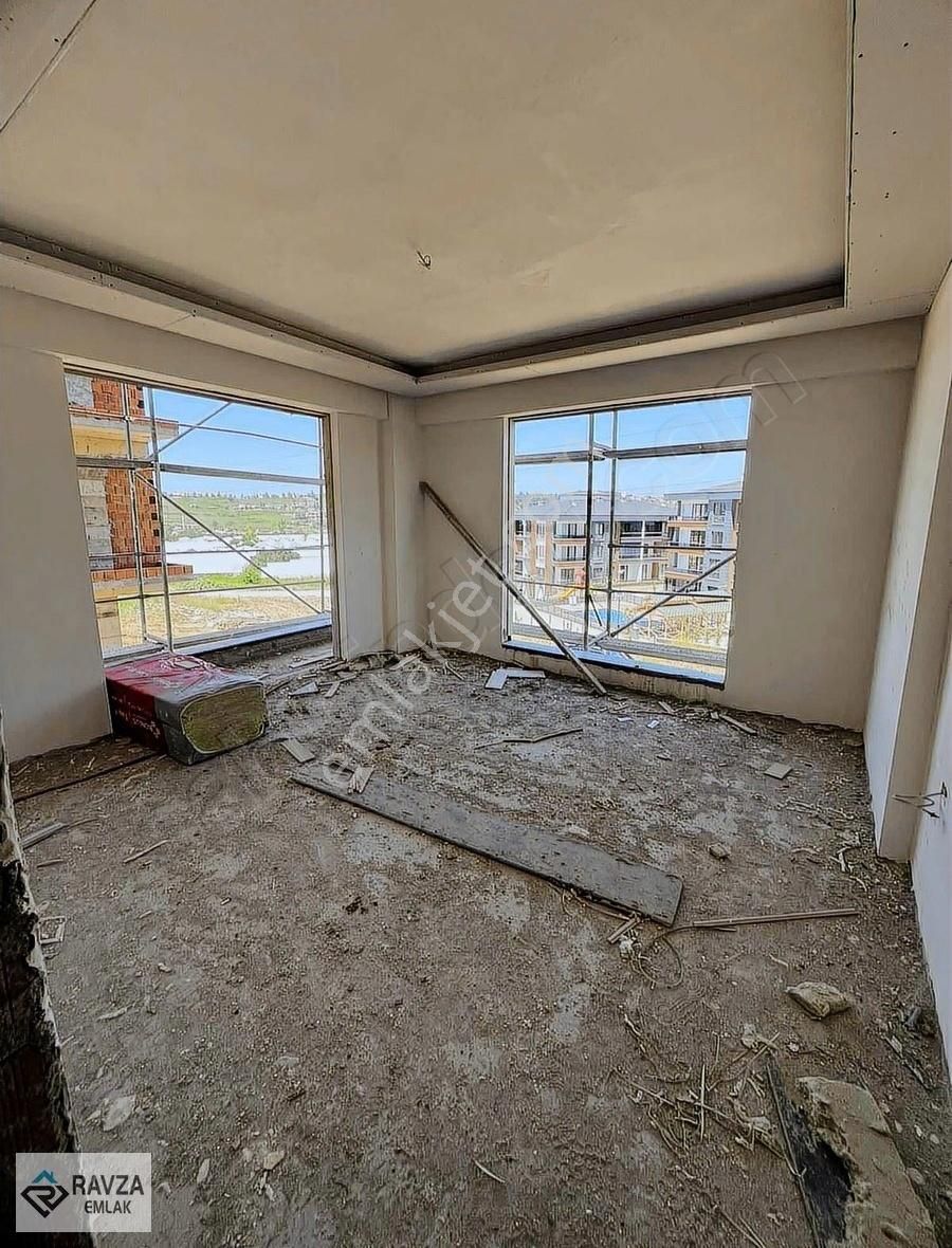 Yalova Merkez Mkp Mah 2+1 Site 2 Bloklu İçersinde Sıfır Daire