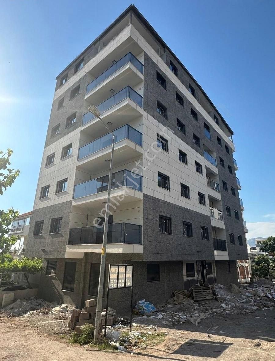 İzmir Menemen Uğur Mumcu Mahallesi'nde 1+1 Satılık Daire