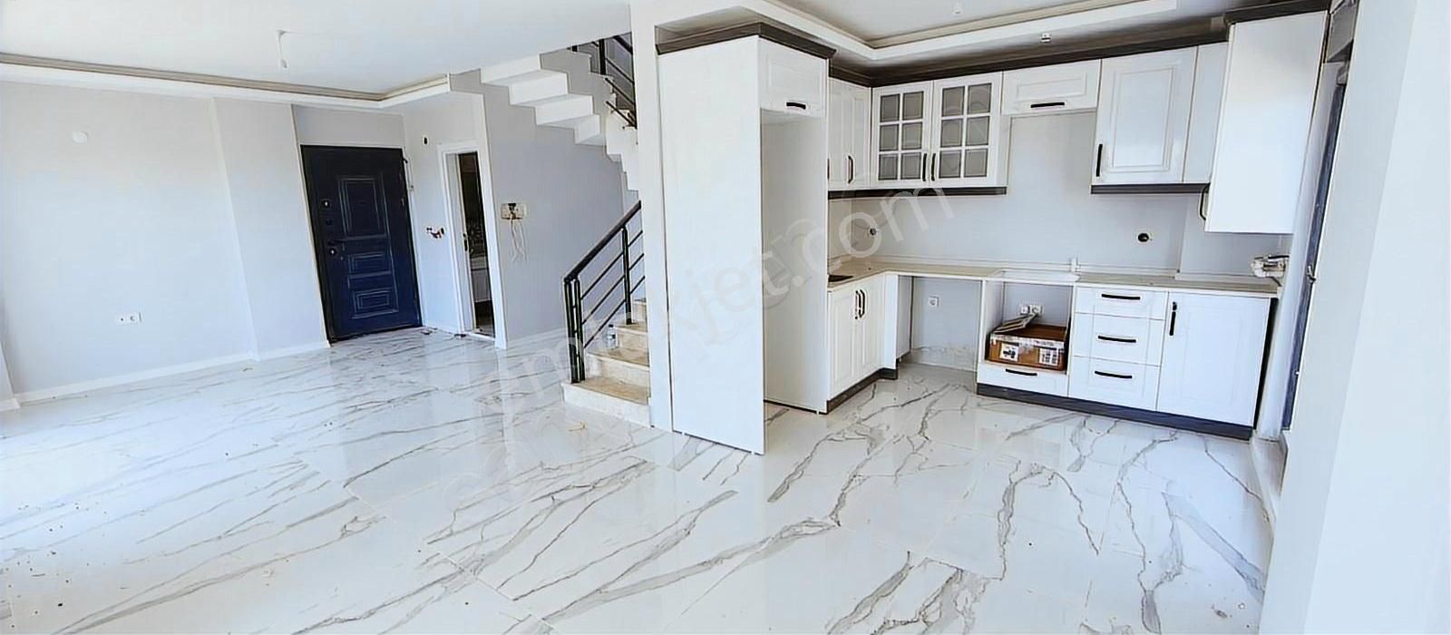 Duru Emlaktan Müstakil Bahçe Ve Havuzlu Muhteşem Manzaralı Villa - Görsel 17