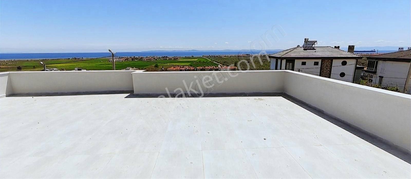 Duru Emlaktan Müstakil Bahçe Ve Havuzlu Muhteşem Manzaralı Villa - Görsel 2