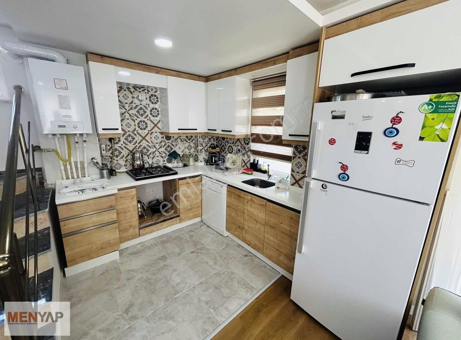 Site İçerisinde Köşebaşı Eşyalı İskanlı 3+1 Müstakil Villa - Görsel 21