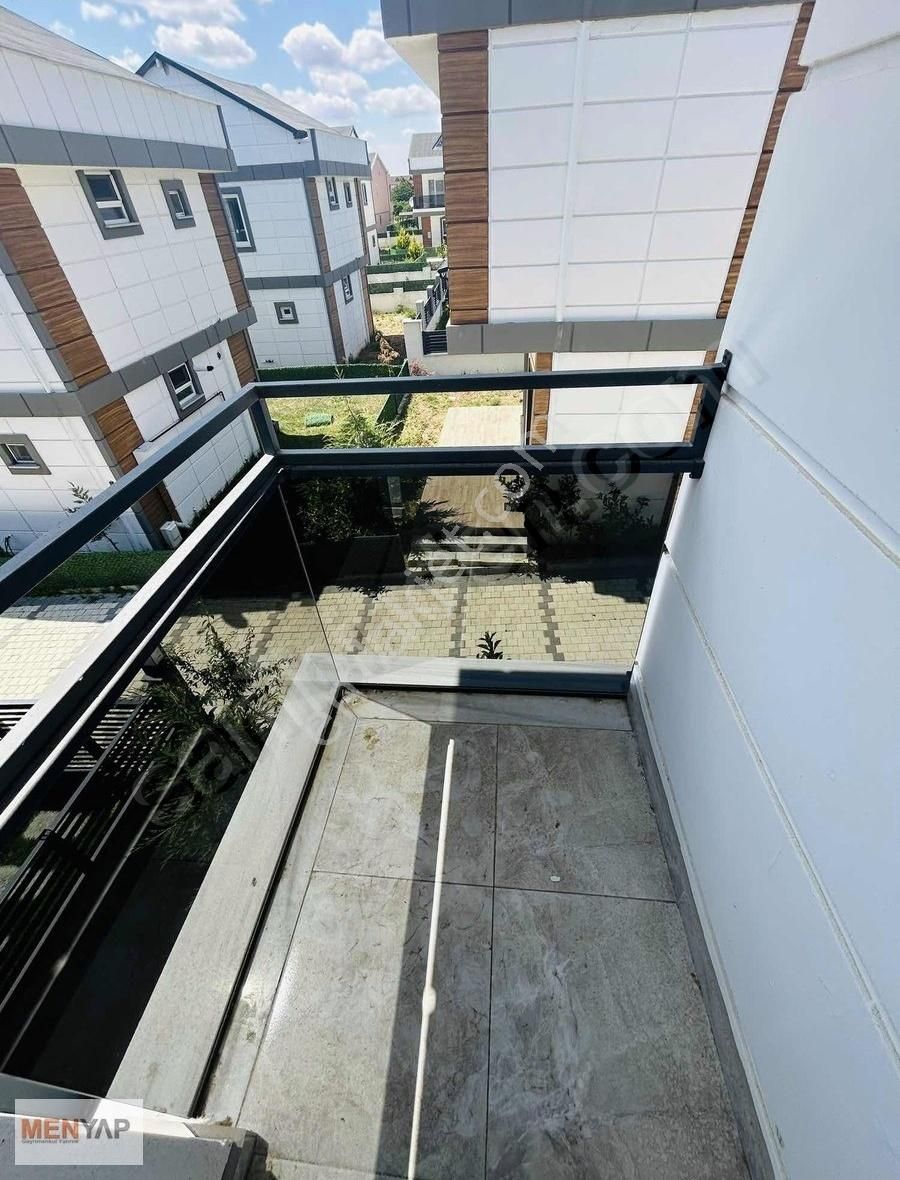 Site İçerisinde Köşebaşı Eşyalı İskanlı 3+1 Müstakil Villa - Görsel 15