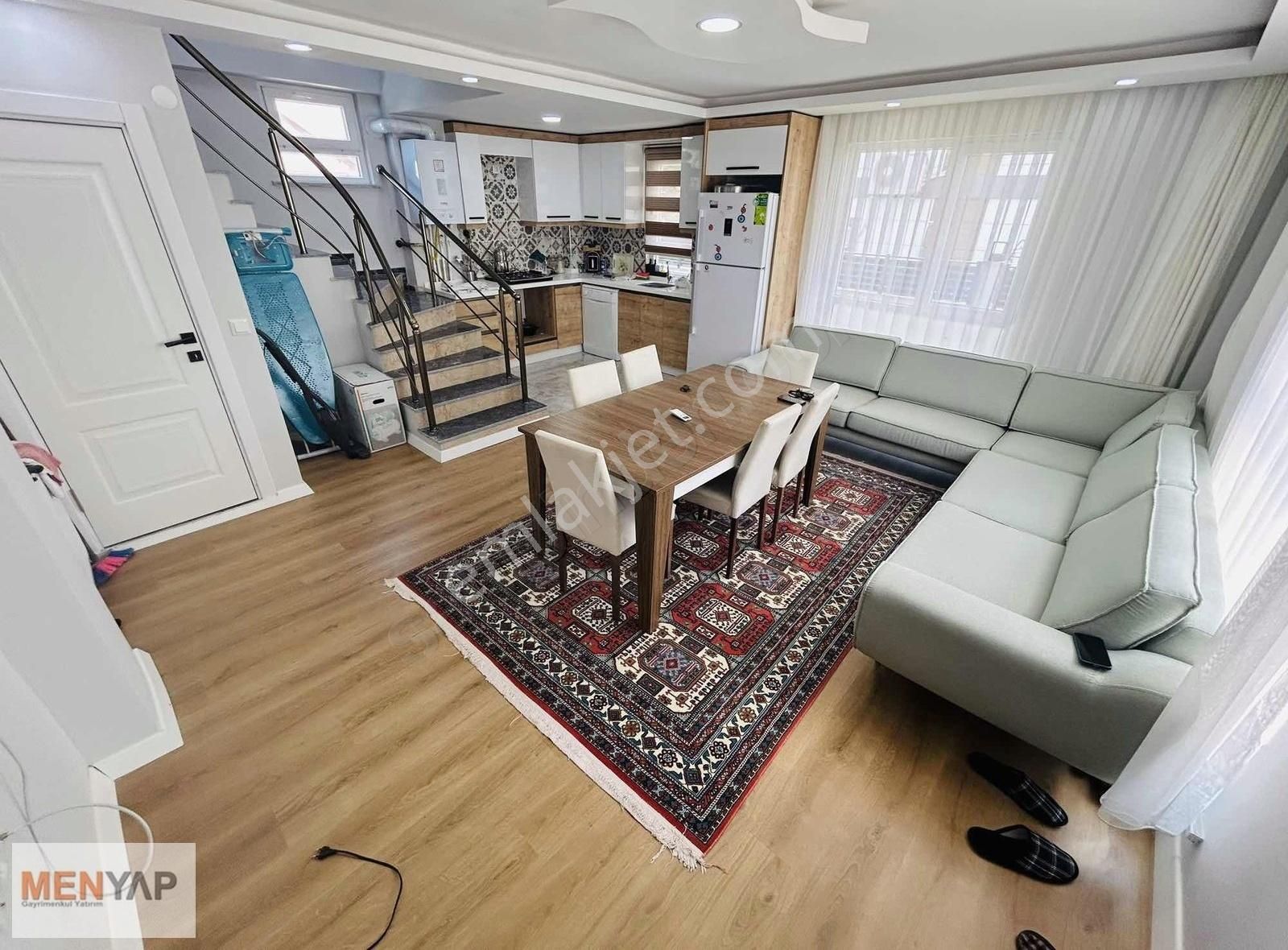 Site İçerisinde Köşebaşı Eşyalı İskanlı 3+1 Müstakil Villa - Görsel 19