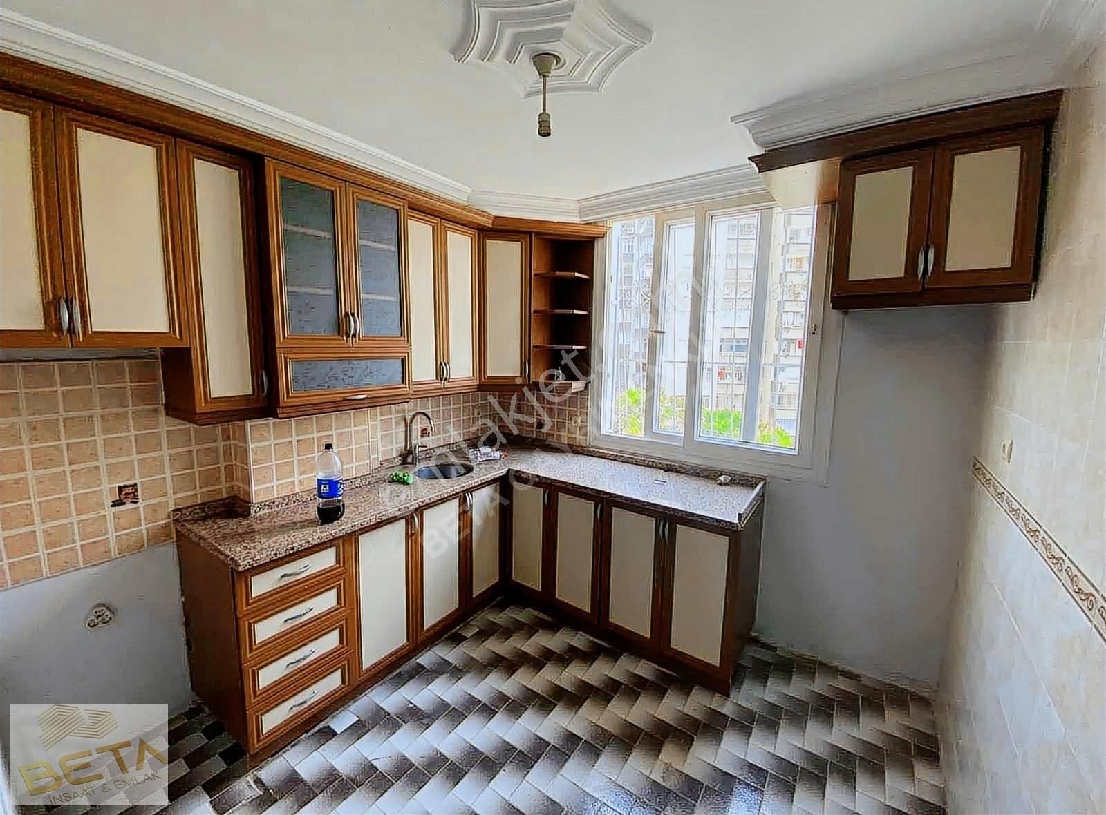 Mavi Bulvar Toros Mahallesi İnan Dondurma Civarı 3+1 Kiralık !