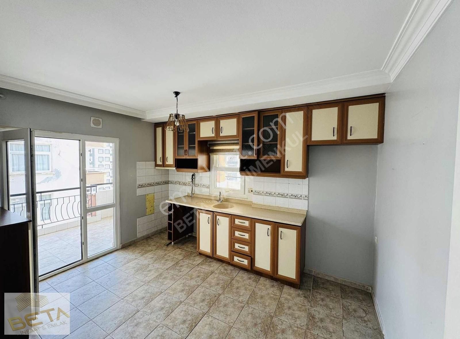 Hayalpark Civarı Kapalı Mutfak 3+1 7 Katlı Binanın 6. Katı