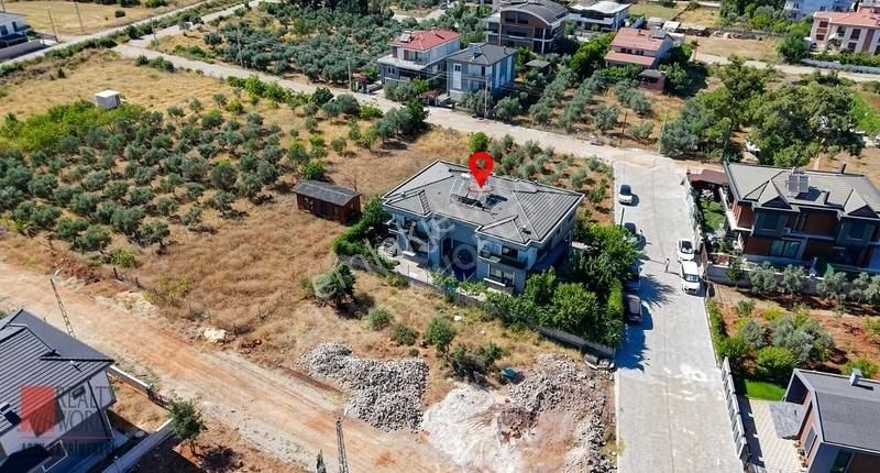 Döşemealtı Yeşilbayır'da Merkezi Konumda İkiz 3+1 Villa Fırsatı - Görsel 3