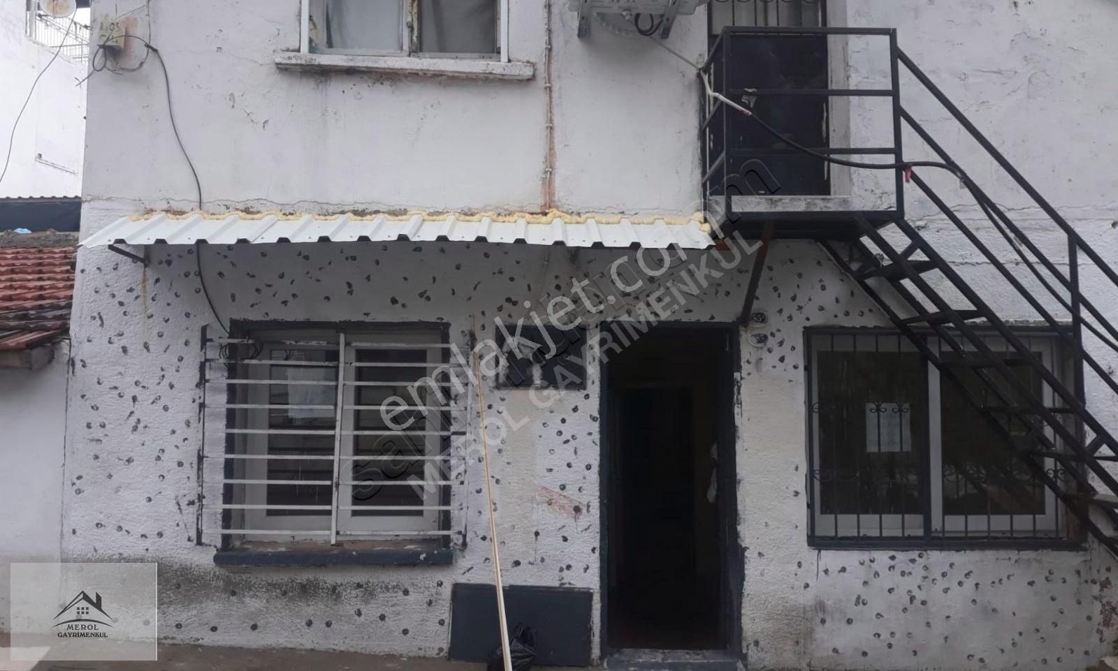 Ballıkuyuda Arsa Payı Ve Yatırım Fırsatı Sunan 2 Katlı Ev