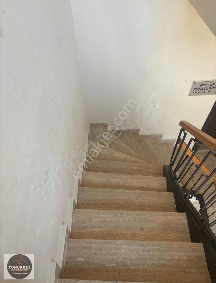 Çanakkale Biga'da Çarşı Merkez Konumlu 2+1 Daire