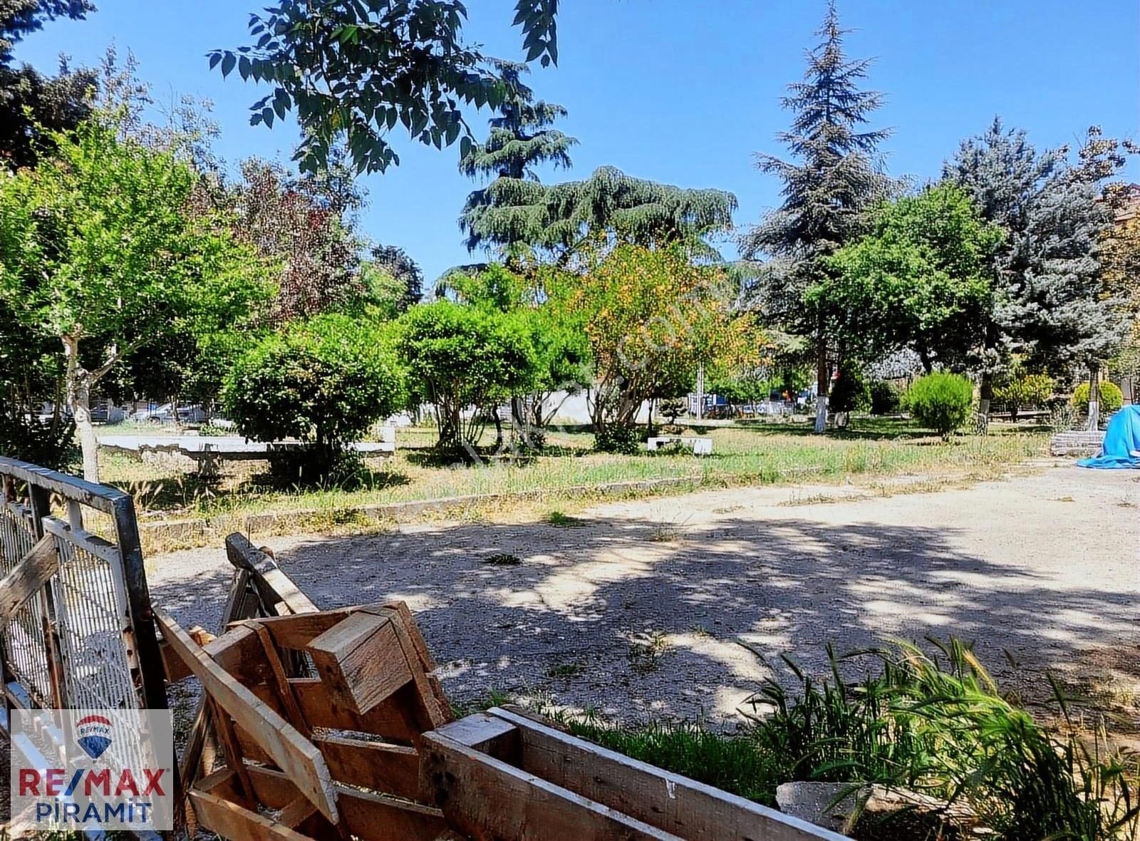 Acibadem En Güzel Sokağı Bal Özü Sokakda 3+1 Fırsat Daire