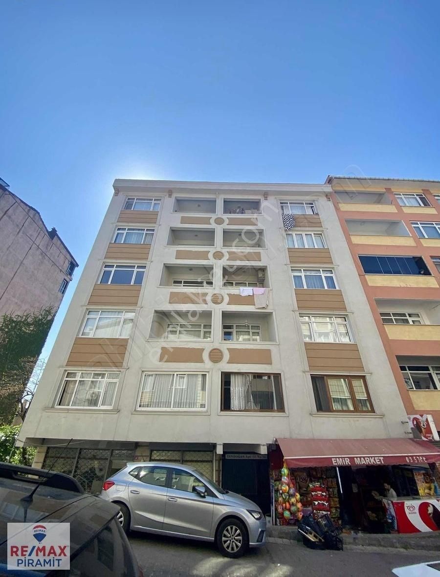 Burhaniye'de Deniz Ve Köprü Manzaralı 3+1 Kiralık Daire