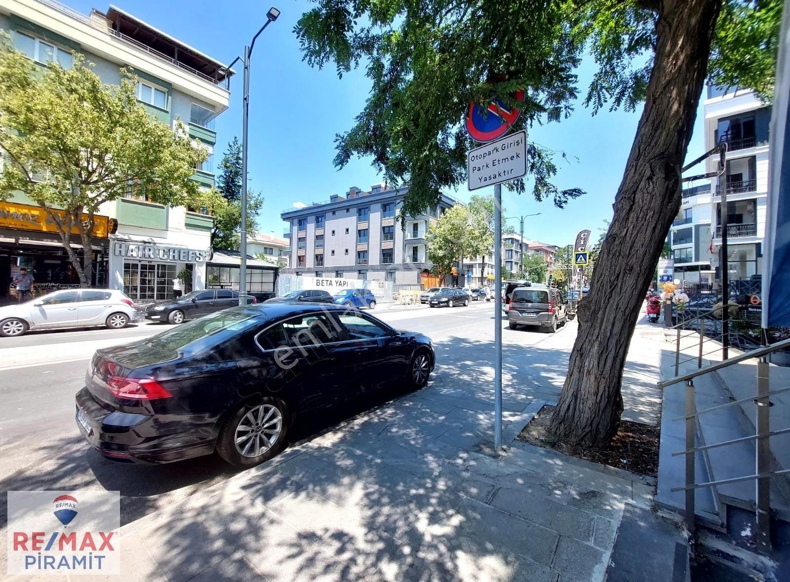 Acıbadem Nişantaşında Ön Kullanımlı Cadde Üzeri Kiralık Dükkan