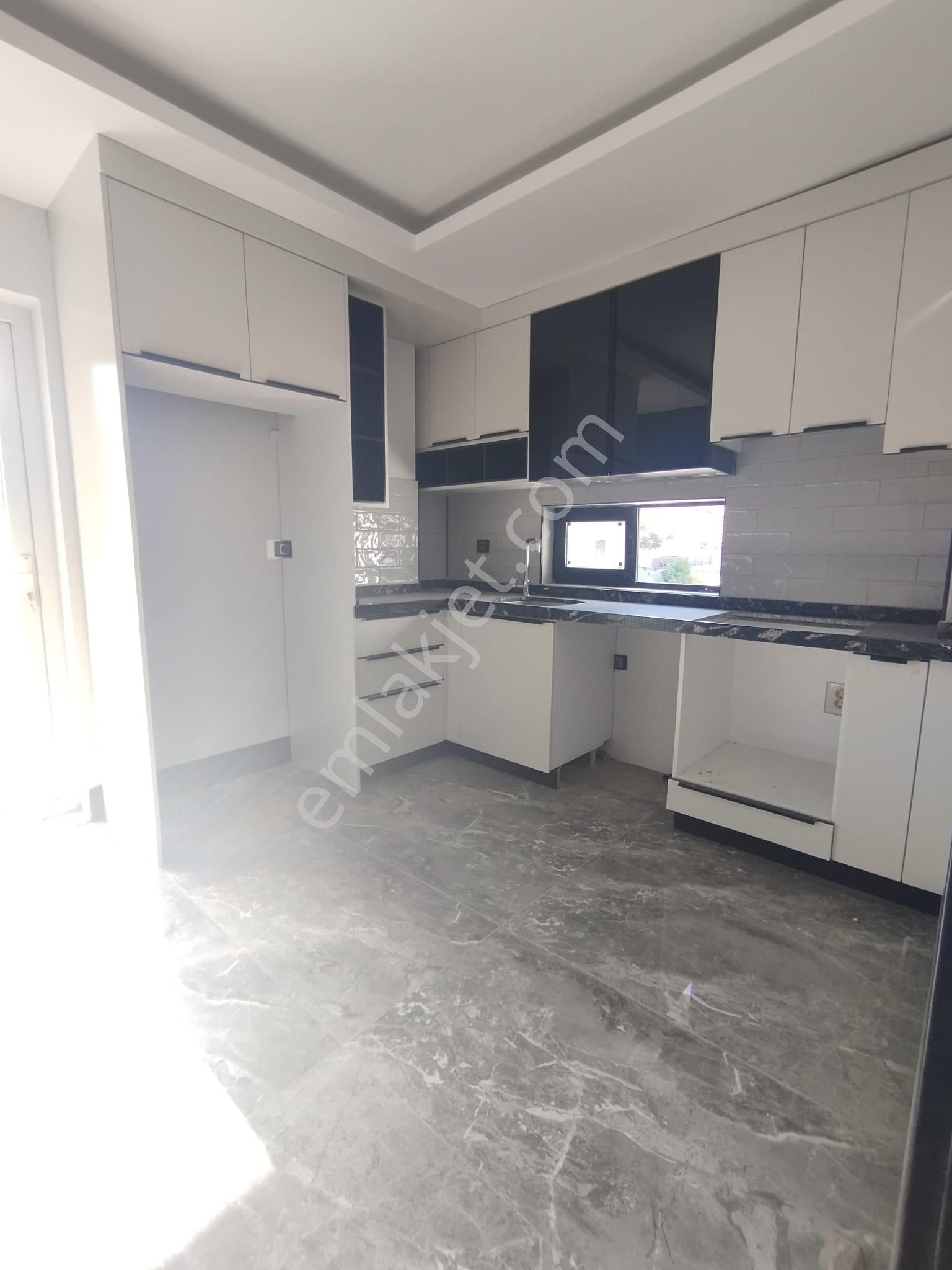 Barajyoluna Yakın Bulvar Üzerinde 3+1 Kapalı Mutfaklı Sıfır Lüks Daire