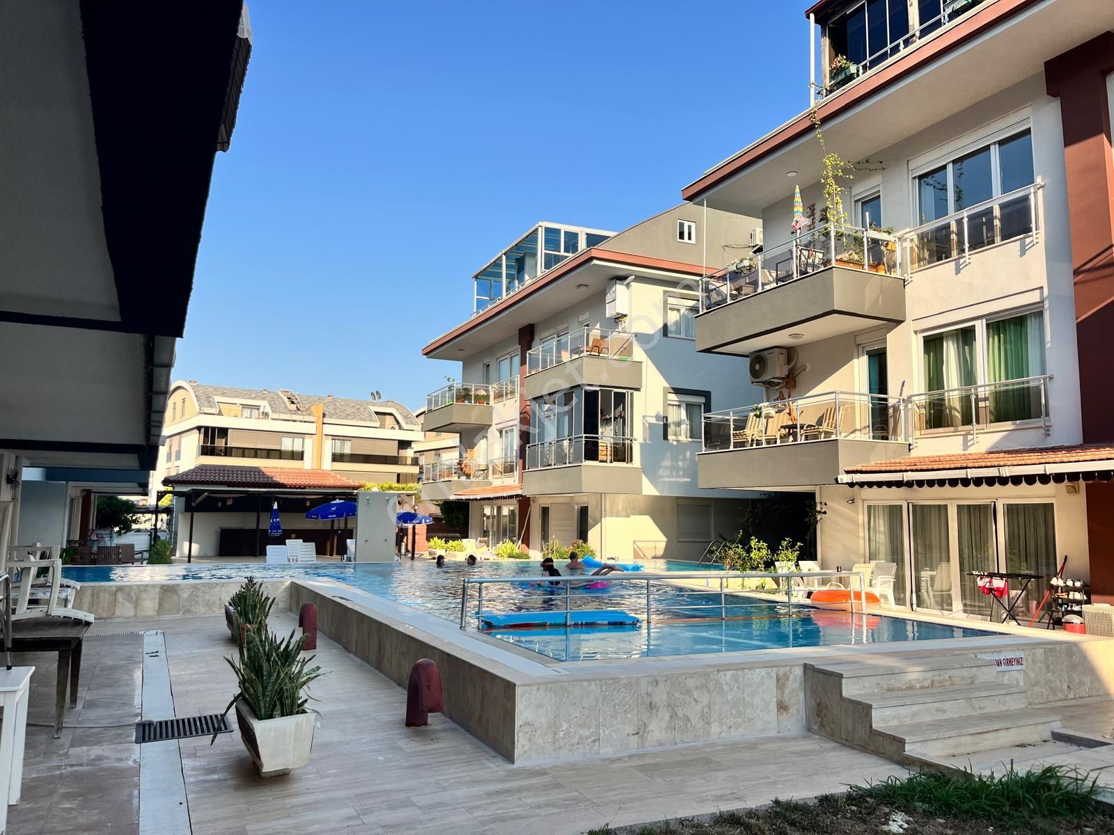 Açık Ve Kapalı Havuzlu Sitede, Doğalgazlı, İçi Yapılı 2+1 Rus Okulu Karşısı - Görsel 5