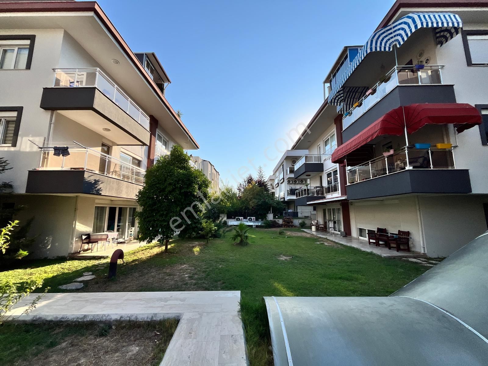 Açık Ve Kapalı Havuzlu Sitede, Doğalgazlı, İçi Yapılı 2+1 Rus Okulu Karşısı - Görsel 4
