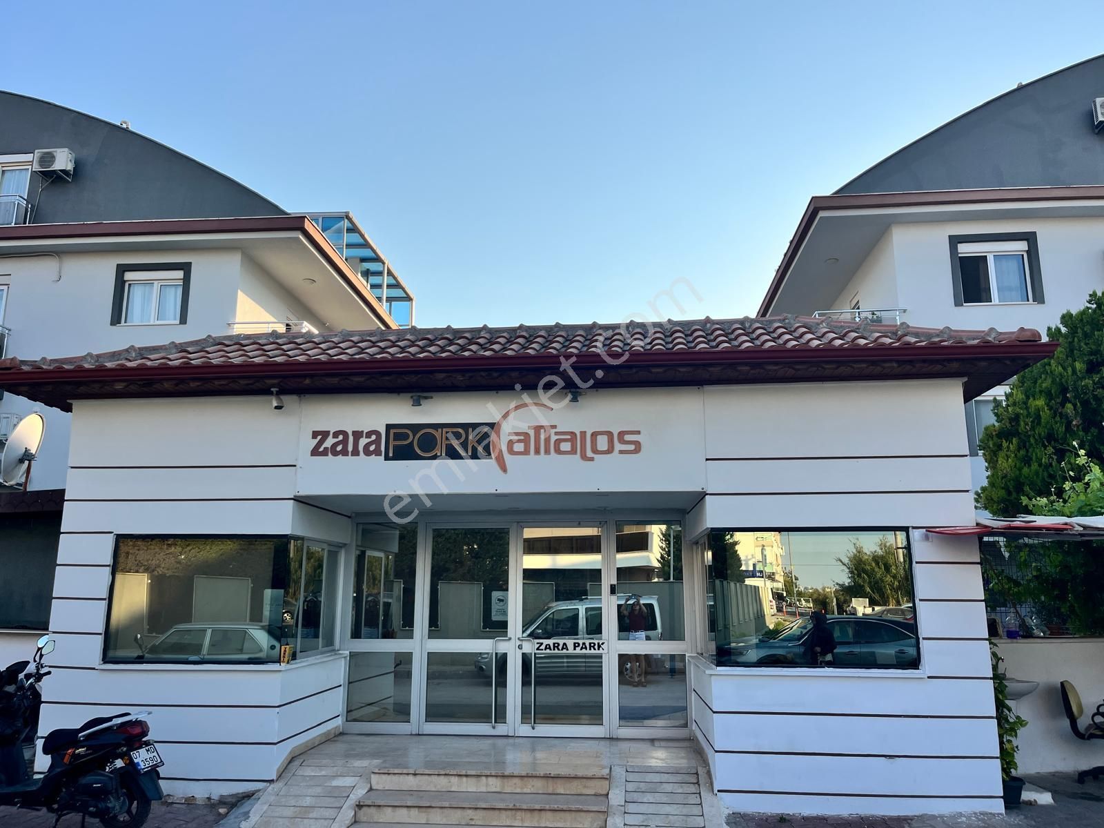 Açık Ve Kapalı Havuzlu Sitede, Doğalgazlı, İçi Yapılı 2+1 Rus Okulu Karşısı - Görsel 34