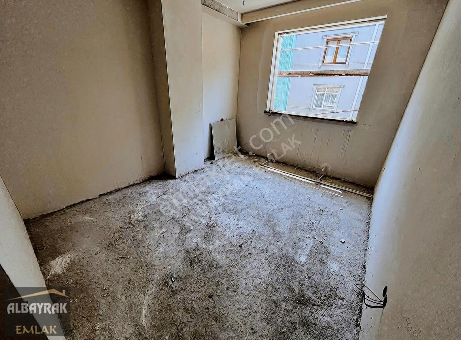 Albayraktan Sıfır/arakat/2+1/metroya Yakın Çarşıda Satılık Daire