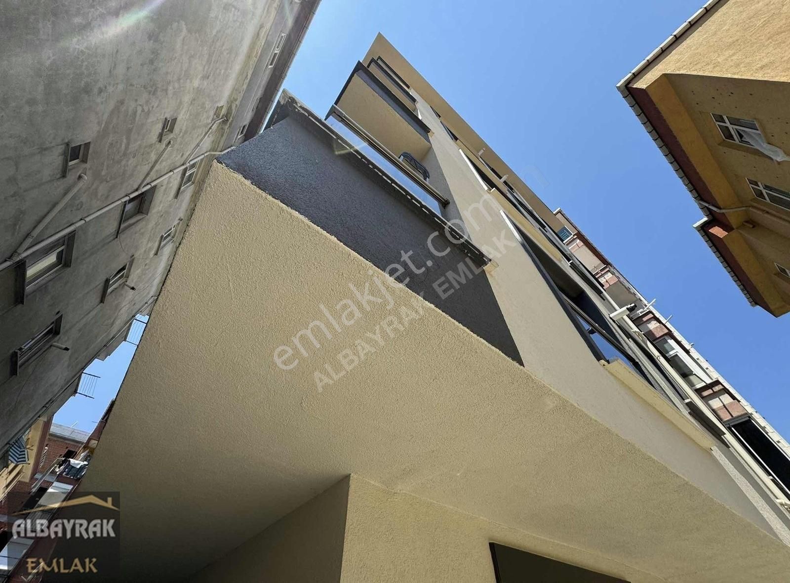 Albayrak Emlaktan Çarşıda Kullanışlı Yüksek Tavanlı Daire