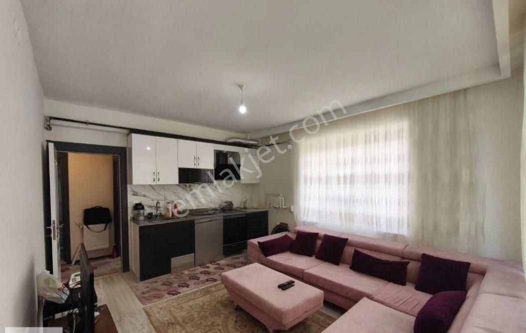 Yeşiltepe Mahallesinde Satılık 1+1 Daire