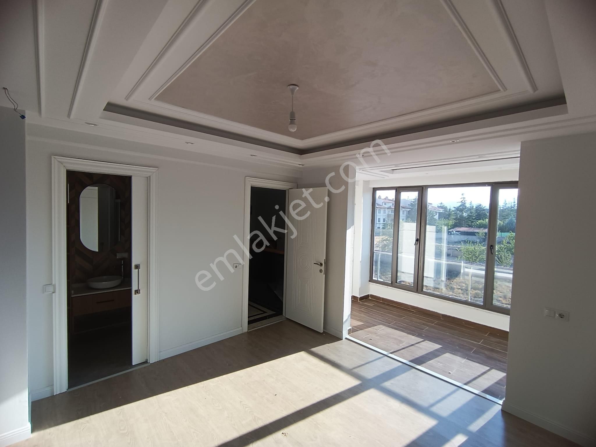 Selçuklu İlçesi Buhara Mahallesinde 5+1 Lüks Villa