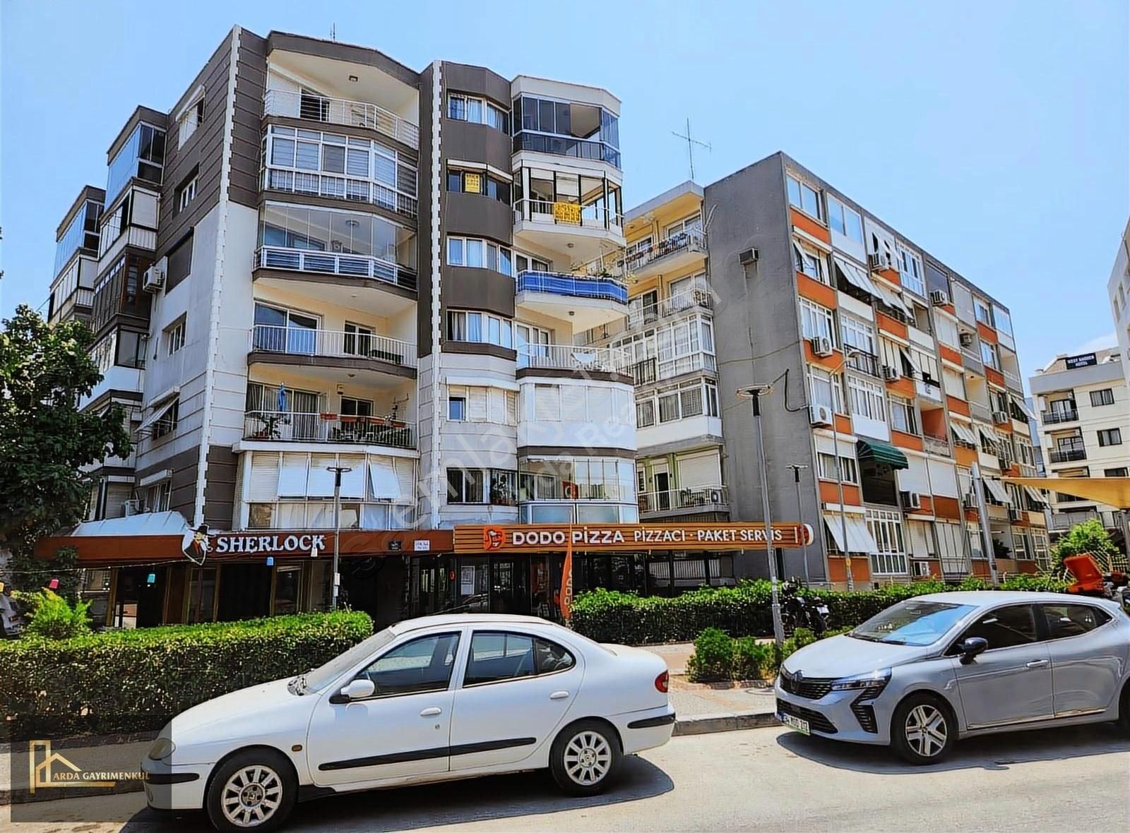 K.yaka Sevgi Yolunda Asansörlü Önü Açık Çift Cephe 3+1 145 M2