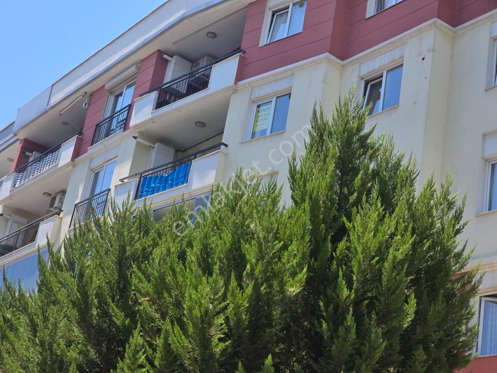 İzmir Gaziemir Gazi Mahallesinde 3+1 Kiralık Daire