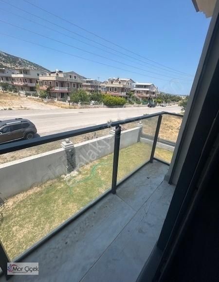 Morçiçek'ten Mordoğan'da Deniz Manzaralı Sıfır Lüks Müstakil 3+1 - Görsel 7