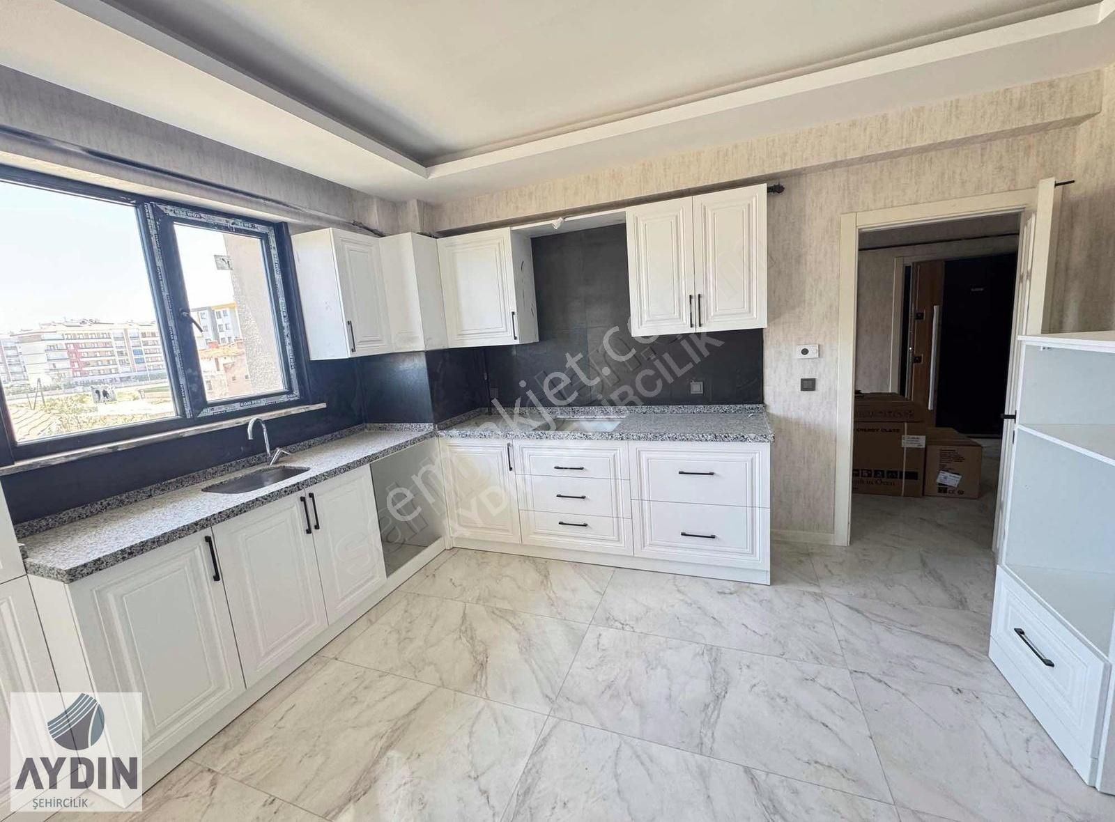 Aydın Satıyor'dan Mengene Mah. Mengene Parkı Yanı 2+1 Lüx Daire