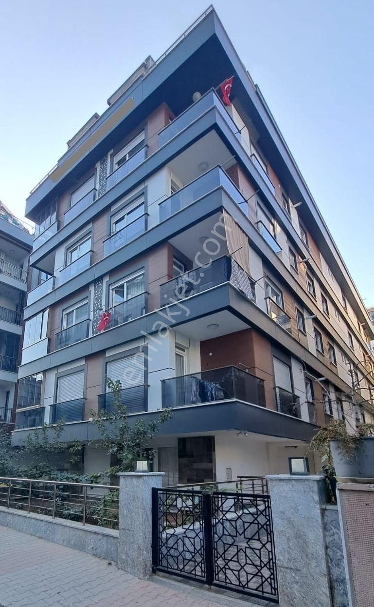 ꧁uğur&uzman꧂'dan Çınar'da Yeni Bina'da Teraslı 3+1 Çatı Katı