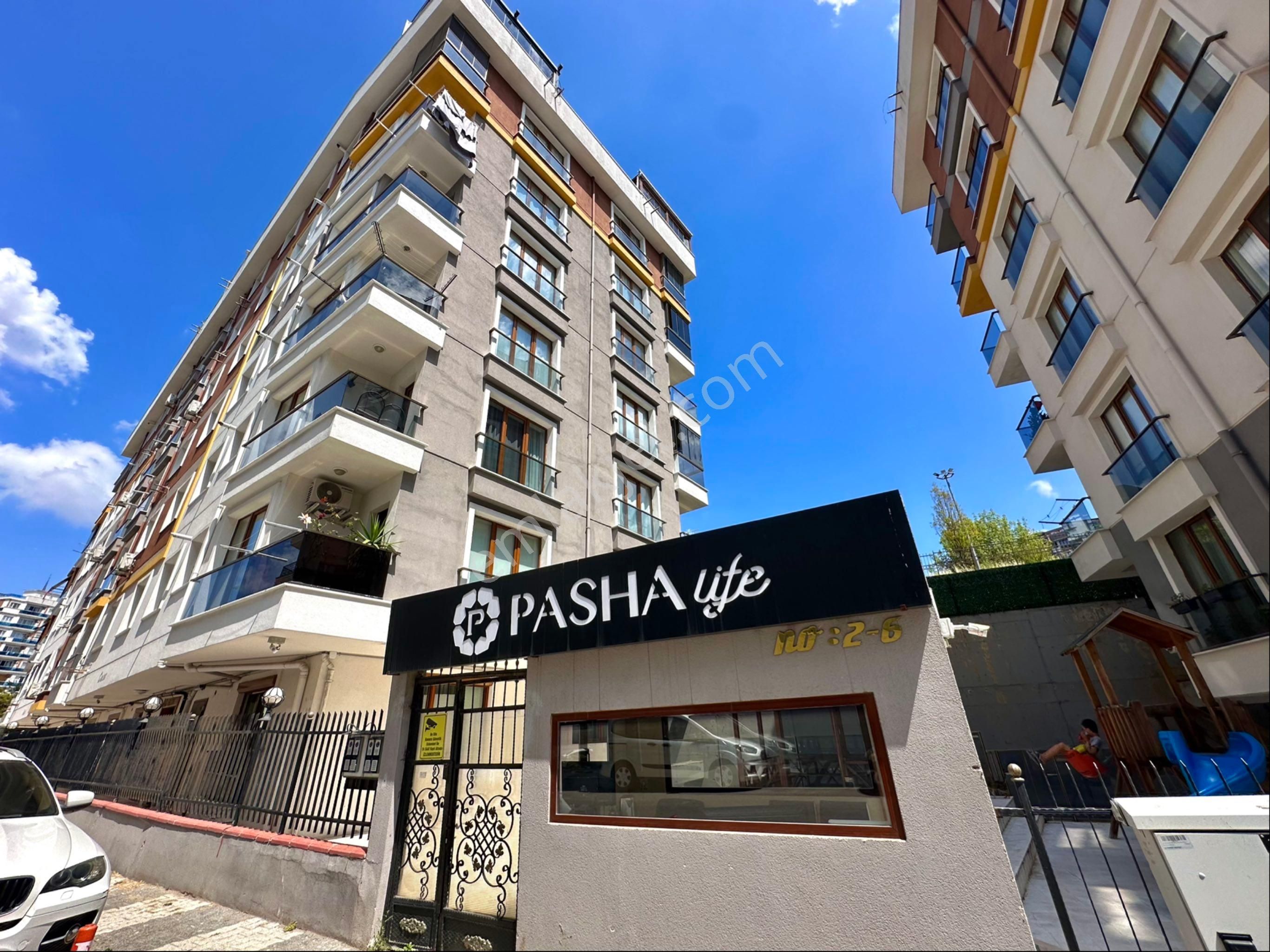 Esatpaşa Mah. Pasha Life Sitesinde Satılık 2+1 Daire