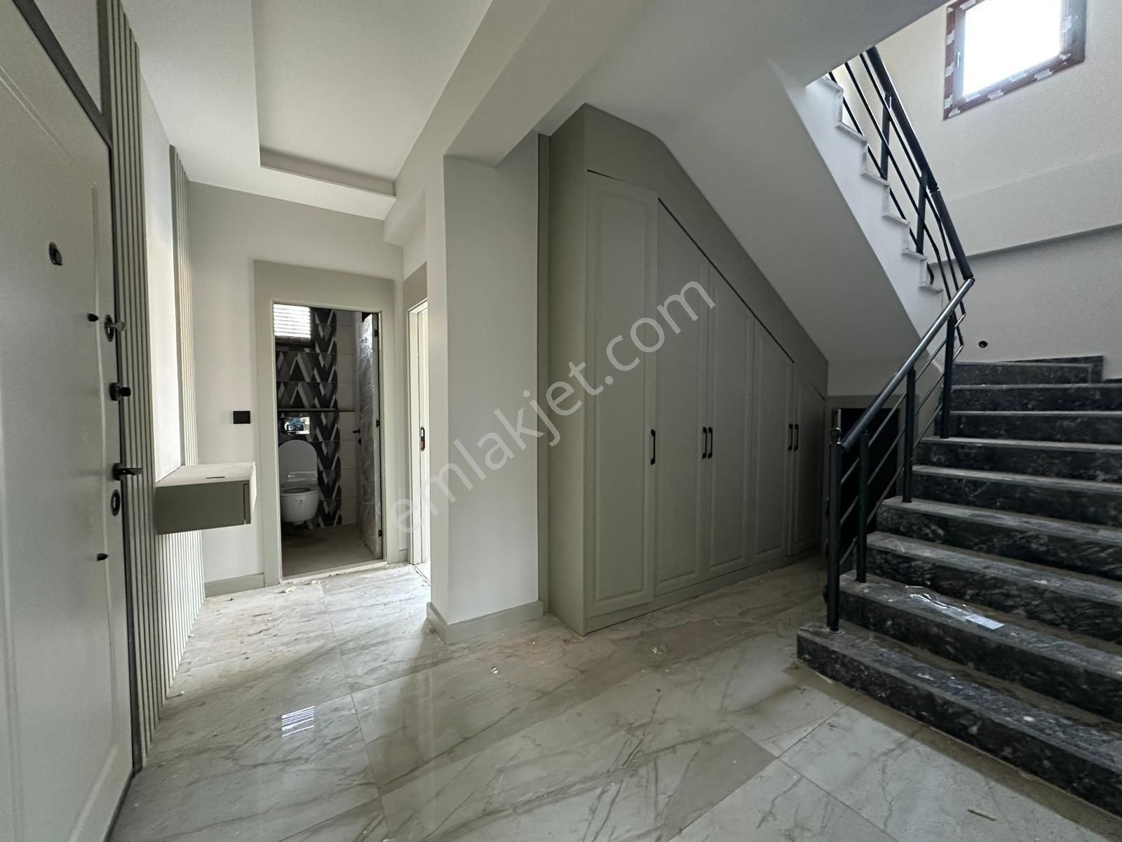 Dream Home’dan (takasa Açık) 75.yıl Bölg.satılık Bahçe Dubleks