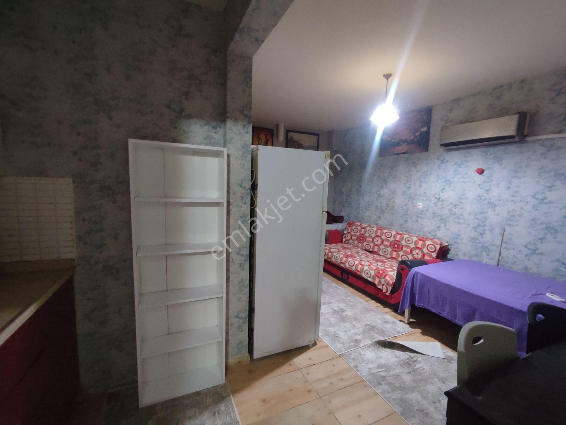 Beyaz Evler Mahallesi Eşyalı Daire 1+0