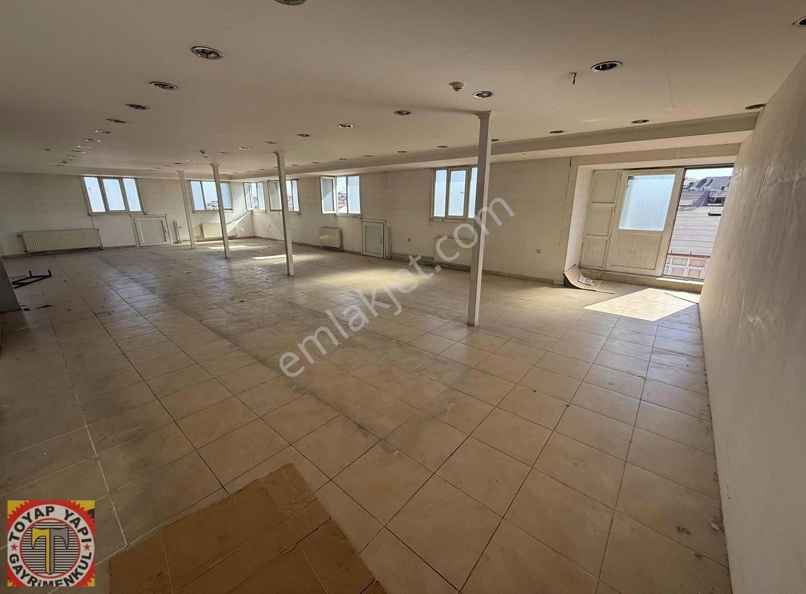 Toyap İnş İsmetpaşa Tramvaya 2dk 200 M Asansörlü Kiralık İş Yeri