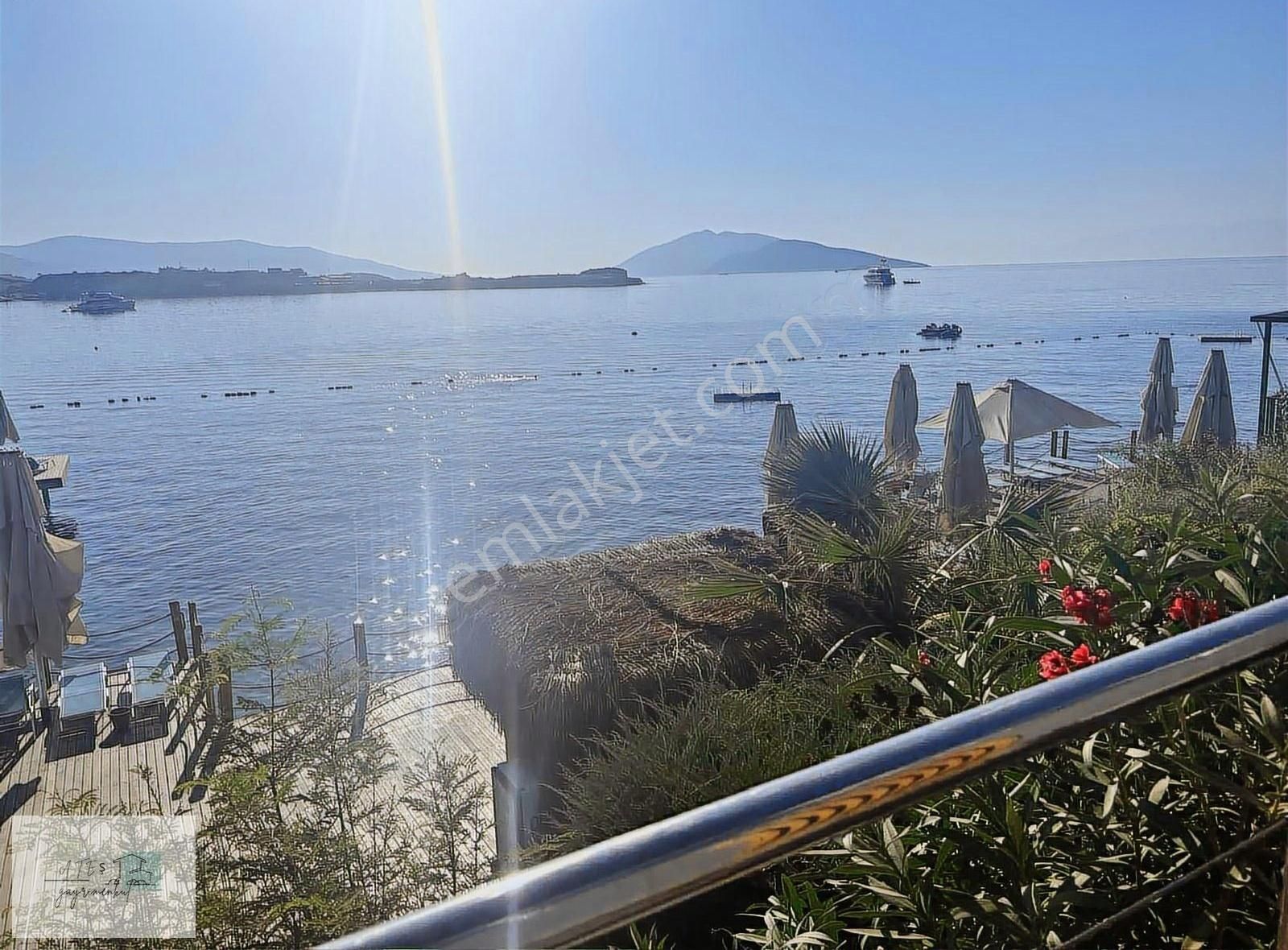 Asarlık Ta Güvenlikli Plajlı Site İçinde Manzaralı Daire