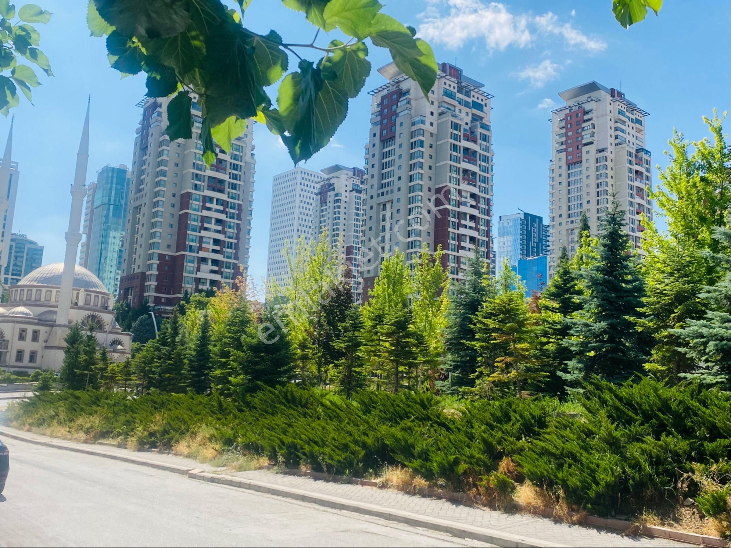 Çukurambar'da Hayat Sebla'da Manzaralı Lüks Eşyalı 4+1 Daire