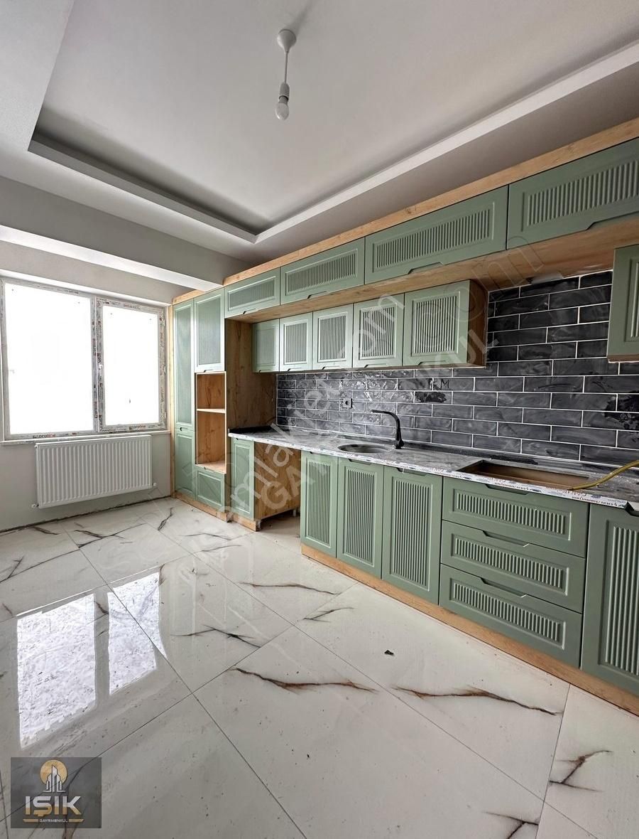 Işık Gayrimenkul'den Dadaşkentte Satılık 3+1 Daire