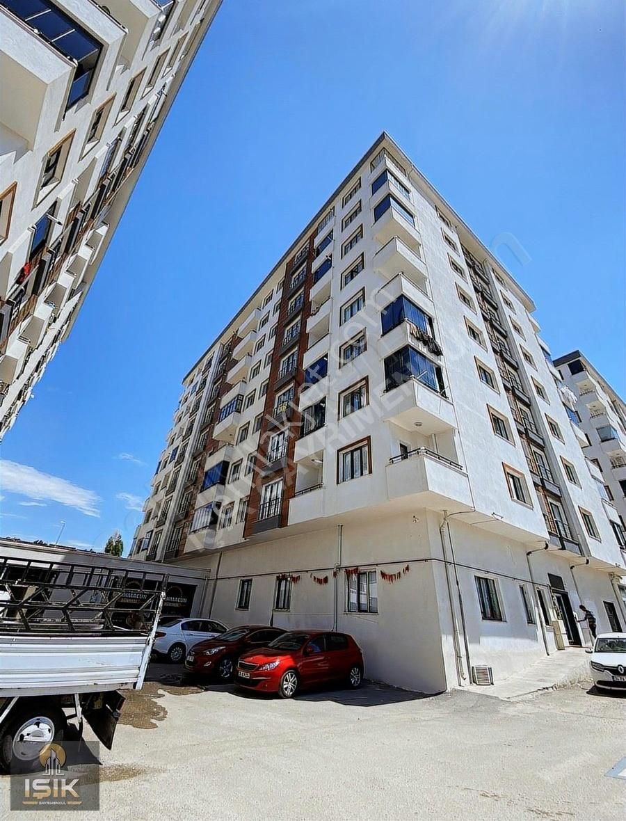 Işık Gayrimenkul' Den 3+1 Geniş Satılık Daire