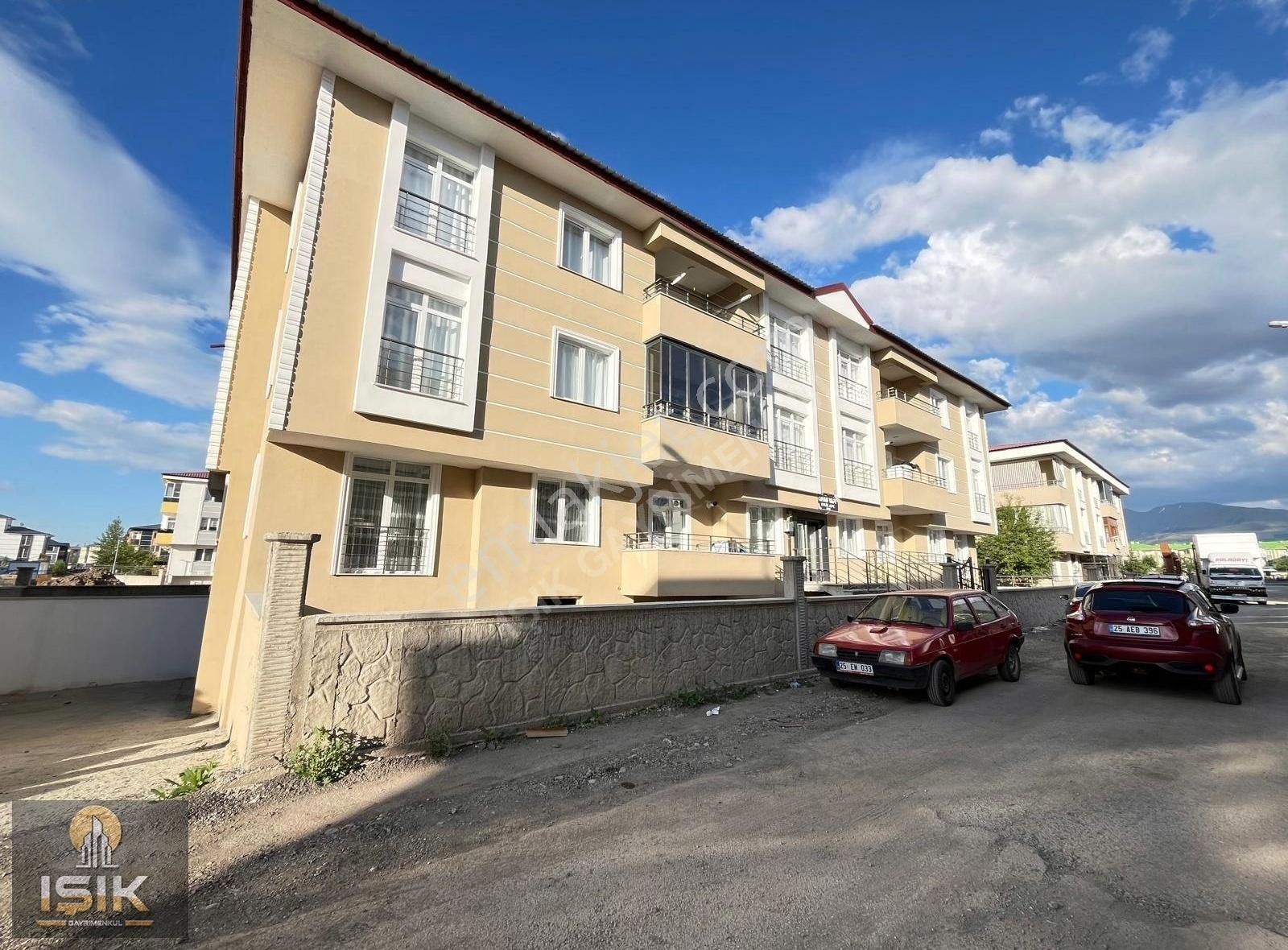 Işık Gayrimenkul'den Dadaşkentte Satılık 2+1 Daire