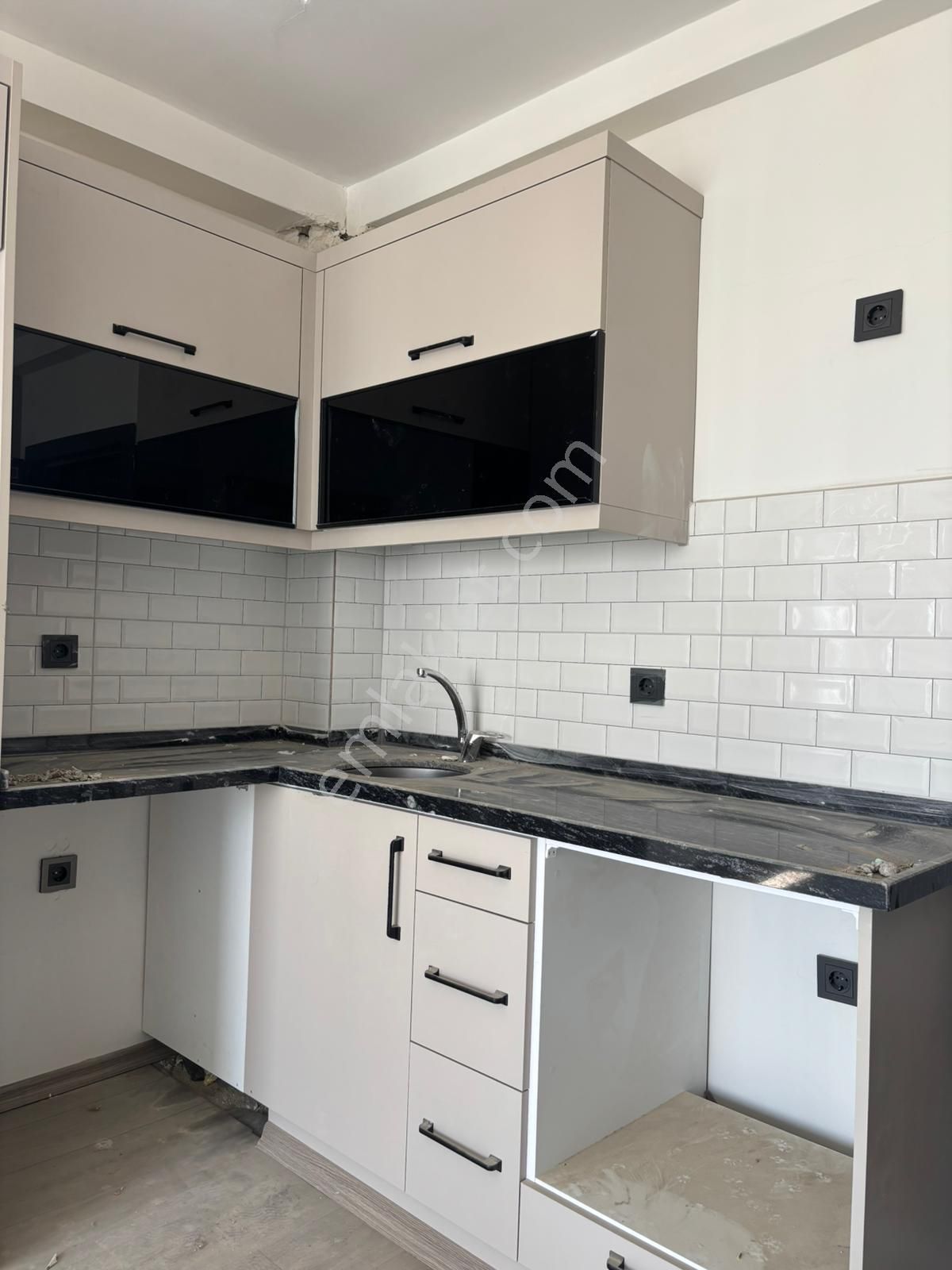 Birlik Gayrimenkul'den Kaçırılmayacak Yatırım!–🏡 Gültepe’de İskanlı 1+1 Fırsat Daire