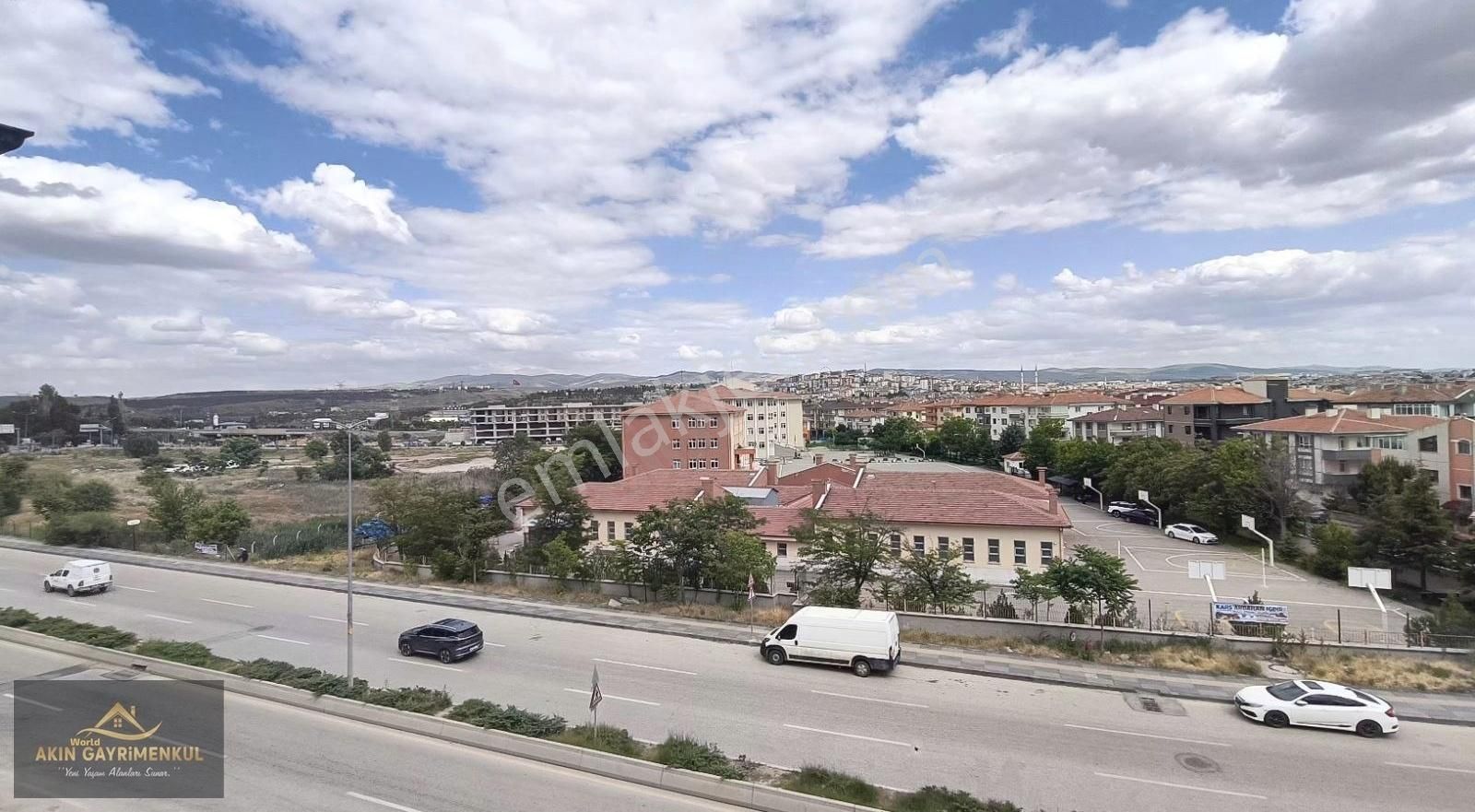 Haymana Yolu Üzeri En Üst Kat Manzaralı Daire