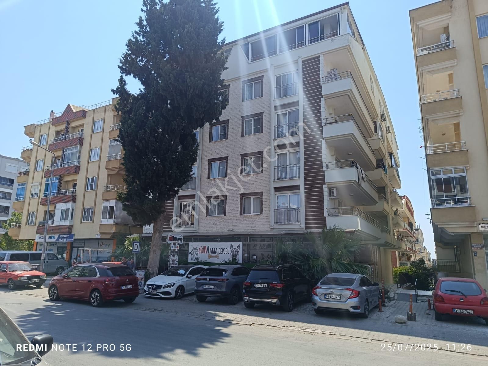 Pınar Caddesi Mama Deposu Üstü Asansörlü 4. Kat 3+1 Ayrı Mutfak