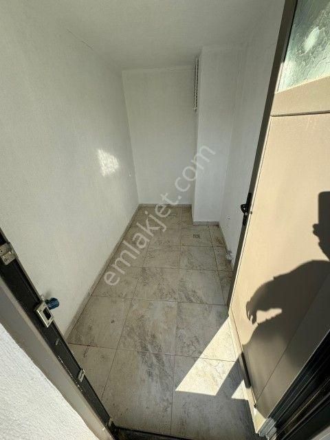 Foçada Denize Çok Yakın 3+1 Satılık Müstakil Villa - Görsel 16