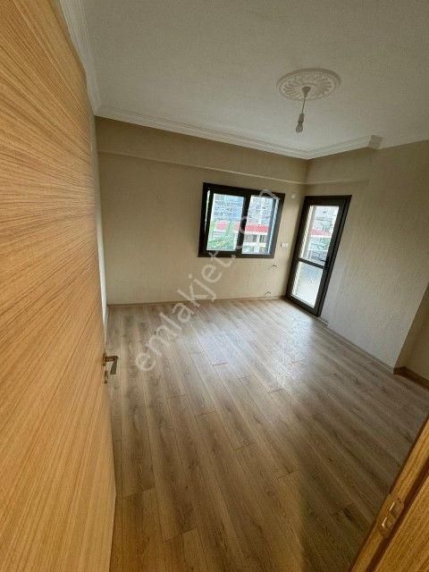 Foçada Denize Çok Yakın 3+1 Satılık Müstakil Villa - Görsel 15